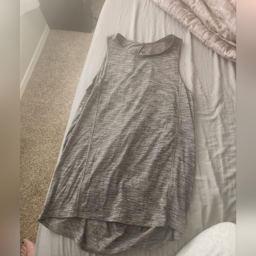Lululemon tank 8